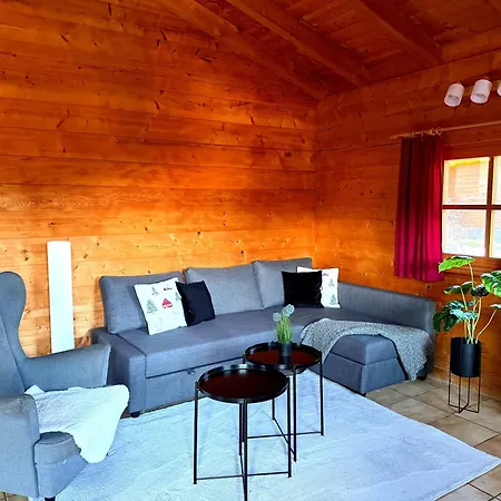 Ruhige Mit Seeblick In Zentraler Lage Mit Frisch Renovierter Kueche Chalet Schliersee