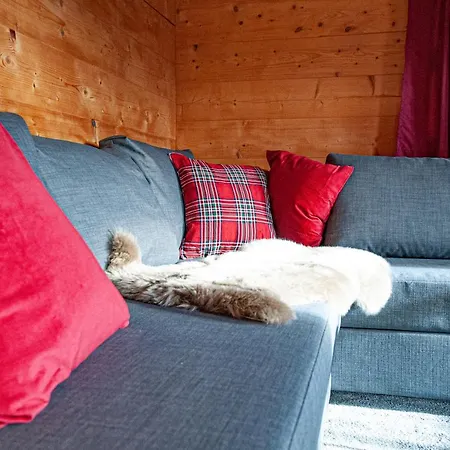 Ruhige Mit Seeblick In Zentraler Lage Chalet