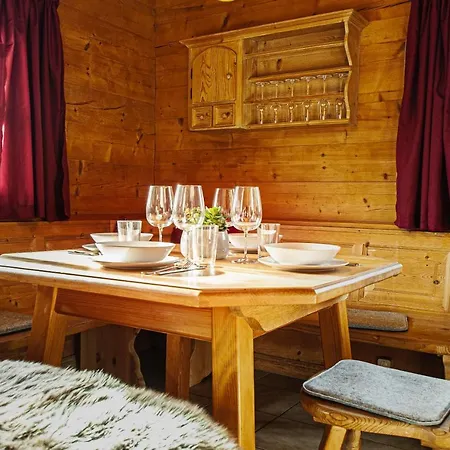 Chalet Ruhige Mit Seeblick In Zentraler Lage